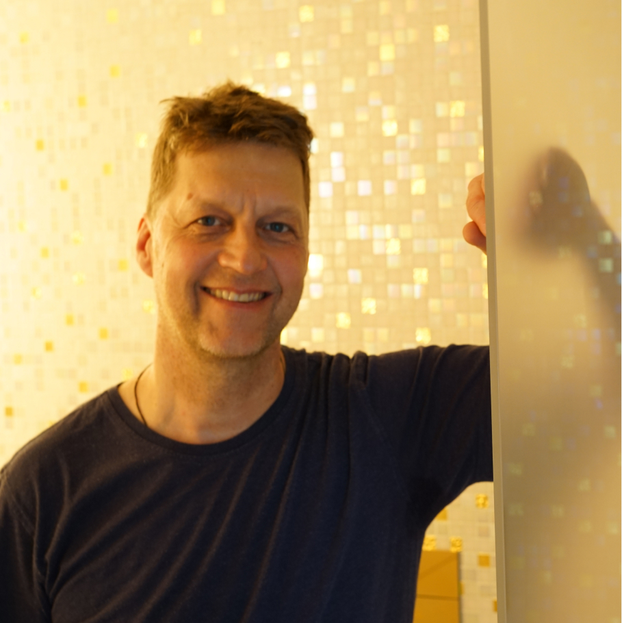 Jan Lenhart ist Fliesenleger in Hamburg